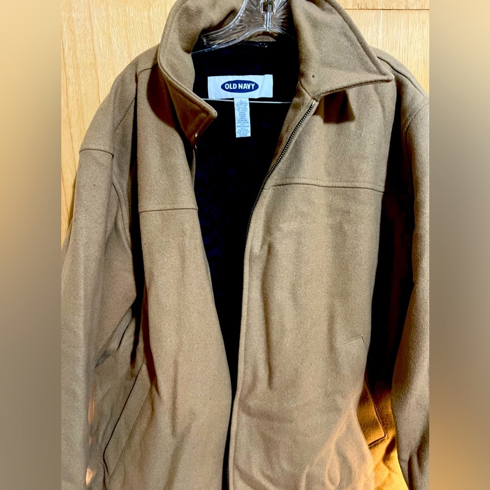Men’s tan jacket